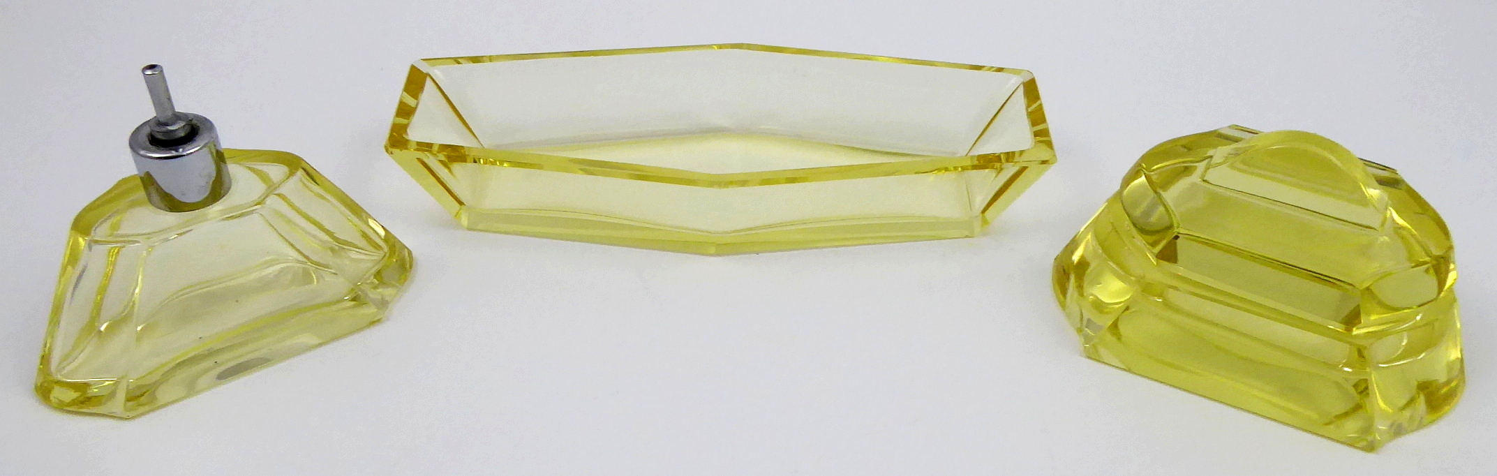 Art deco toaletní souprava z citrínového skla