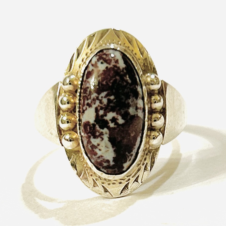 Stříbrný prsten s jaspisem