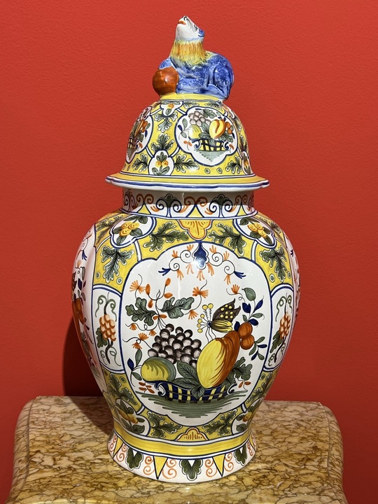 Tiffany and Company, Váza s víkem