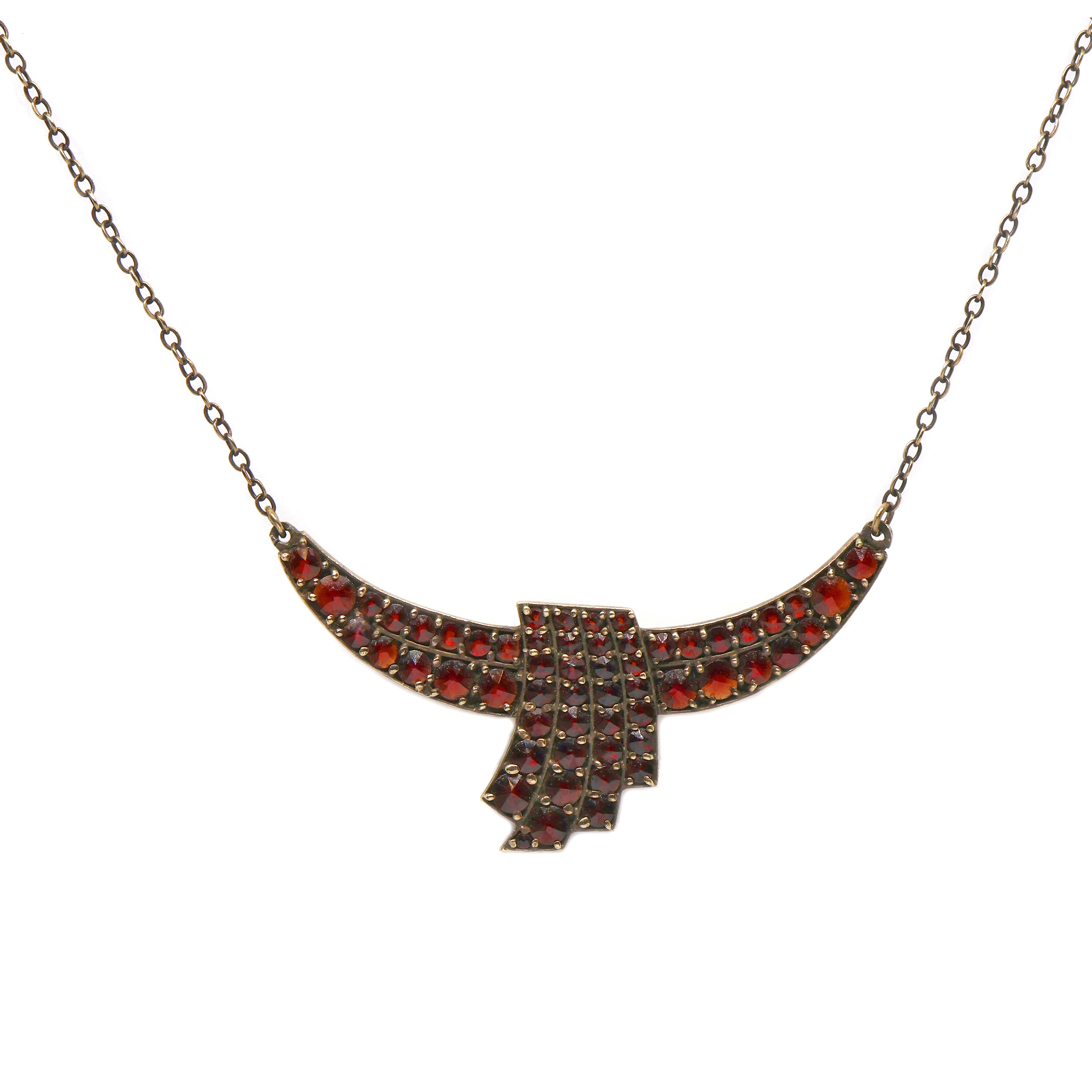 Art deco stříbrný náhrdelník s českými granáty