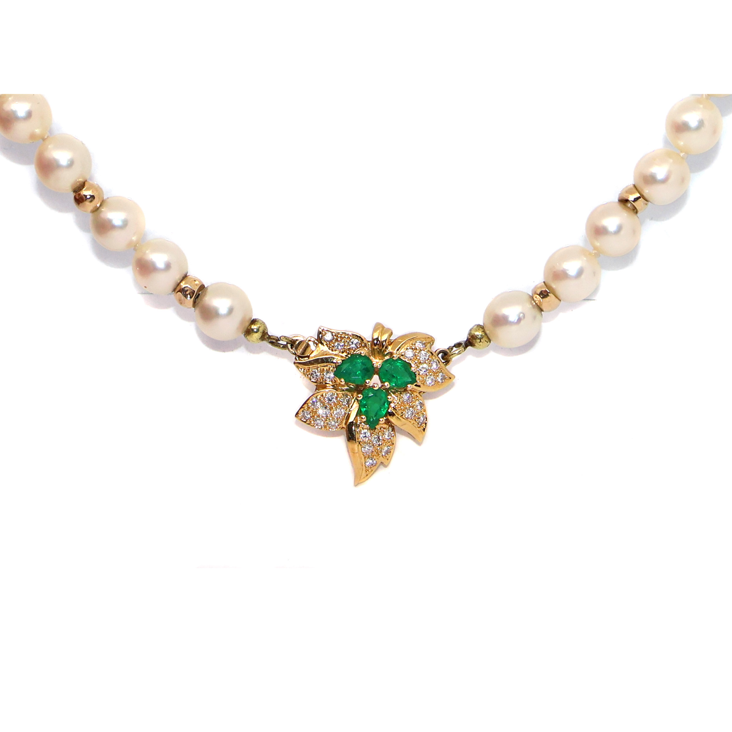 Zlatý perlový náhrdelník s přírodními smaragdy 0,70ct a brilianty 0,36ct