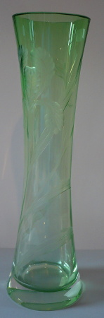 Moser – Váza se stonkem kosatce