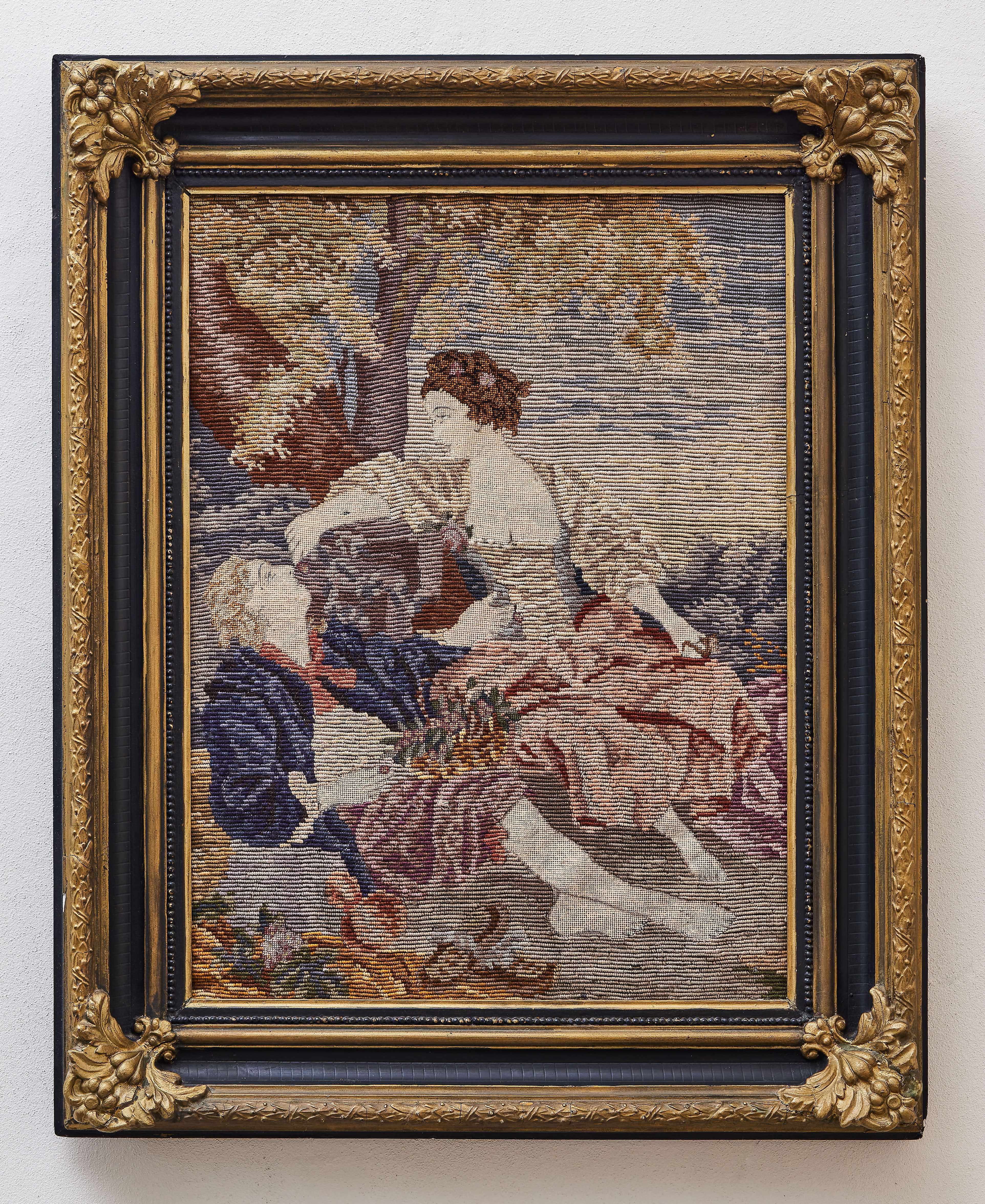 Ručně tkaný gobelín s romantickou scénou v zlaceném rámu 90 × 72,5 cm