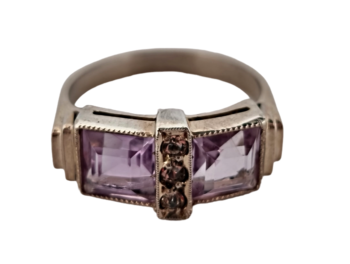 Stříbrný prsten Art Deco s ametystem a bílými topazy