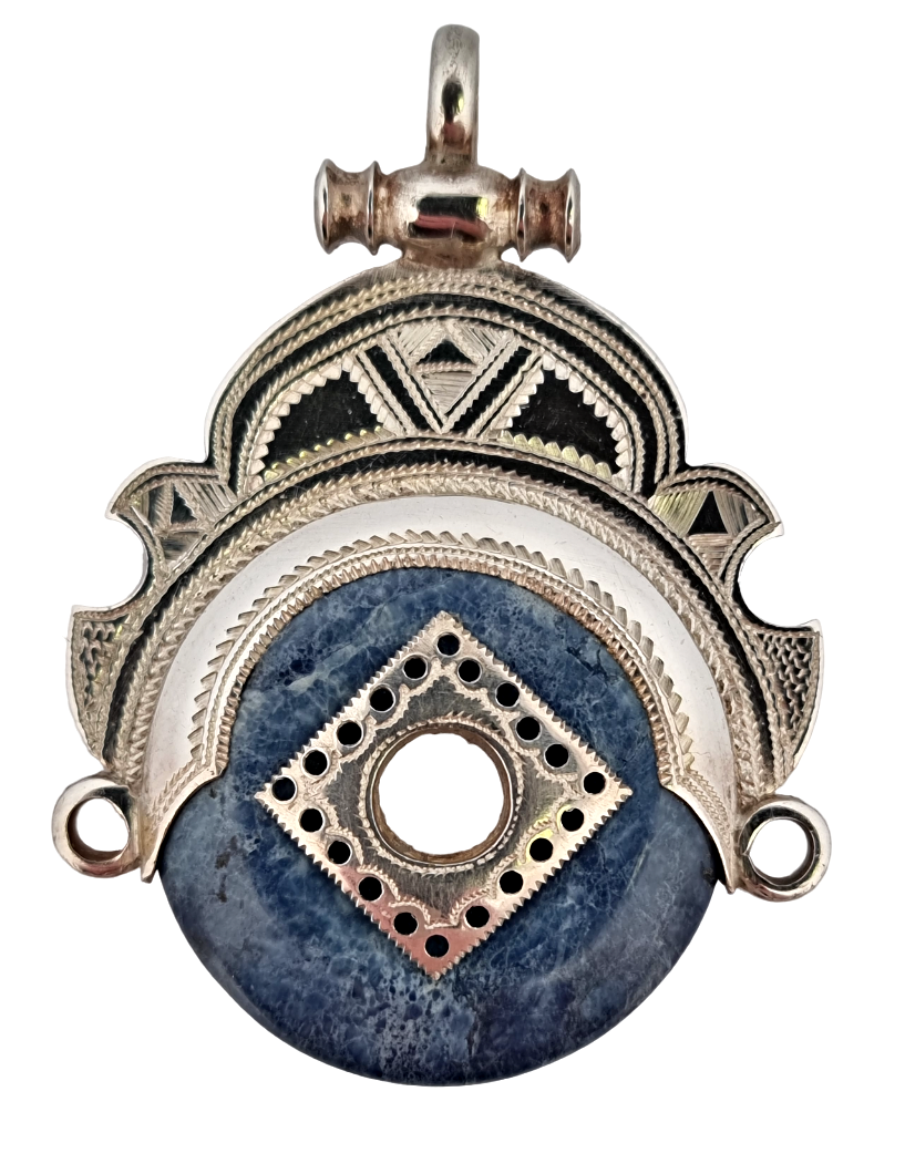 Vzácný stříbrný přívěsek s modrým avanturínem Tuarégů