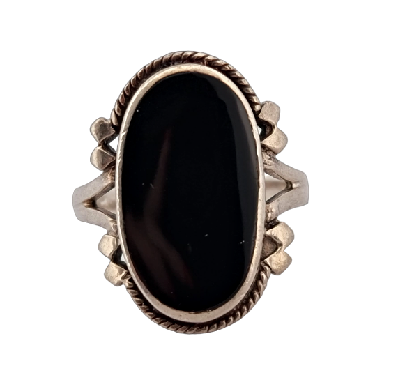 Art Deco prsten s oválným onyxem