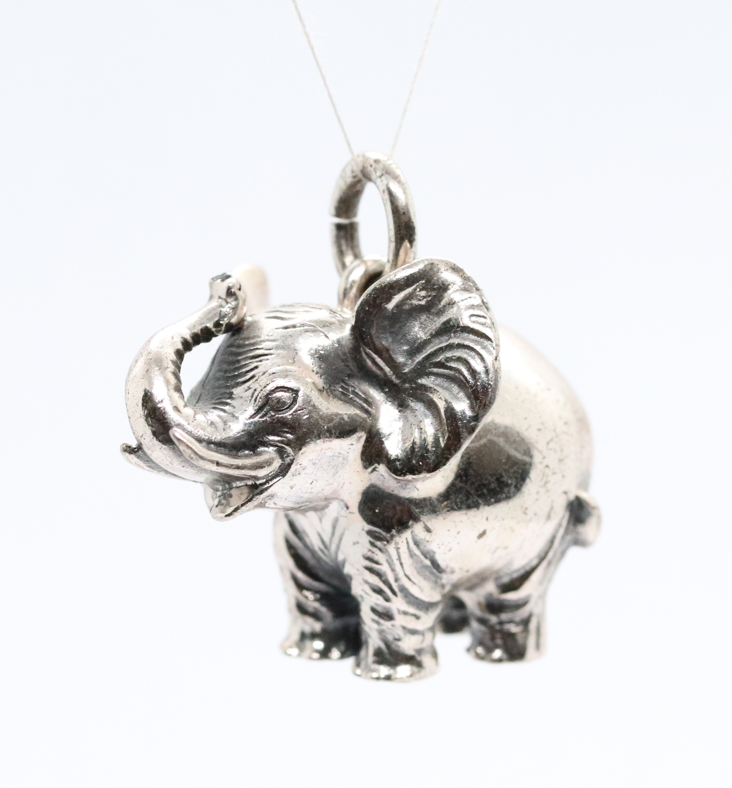 Stříbrný přívěsek - slon