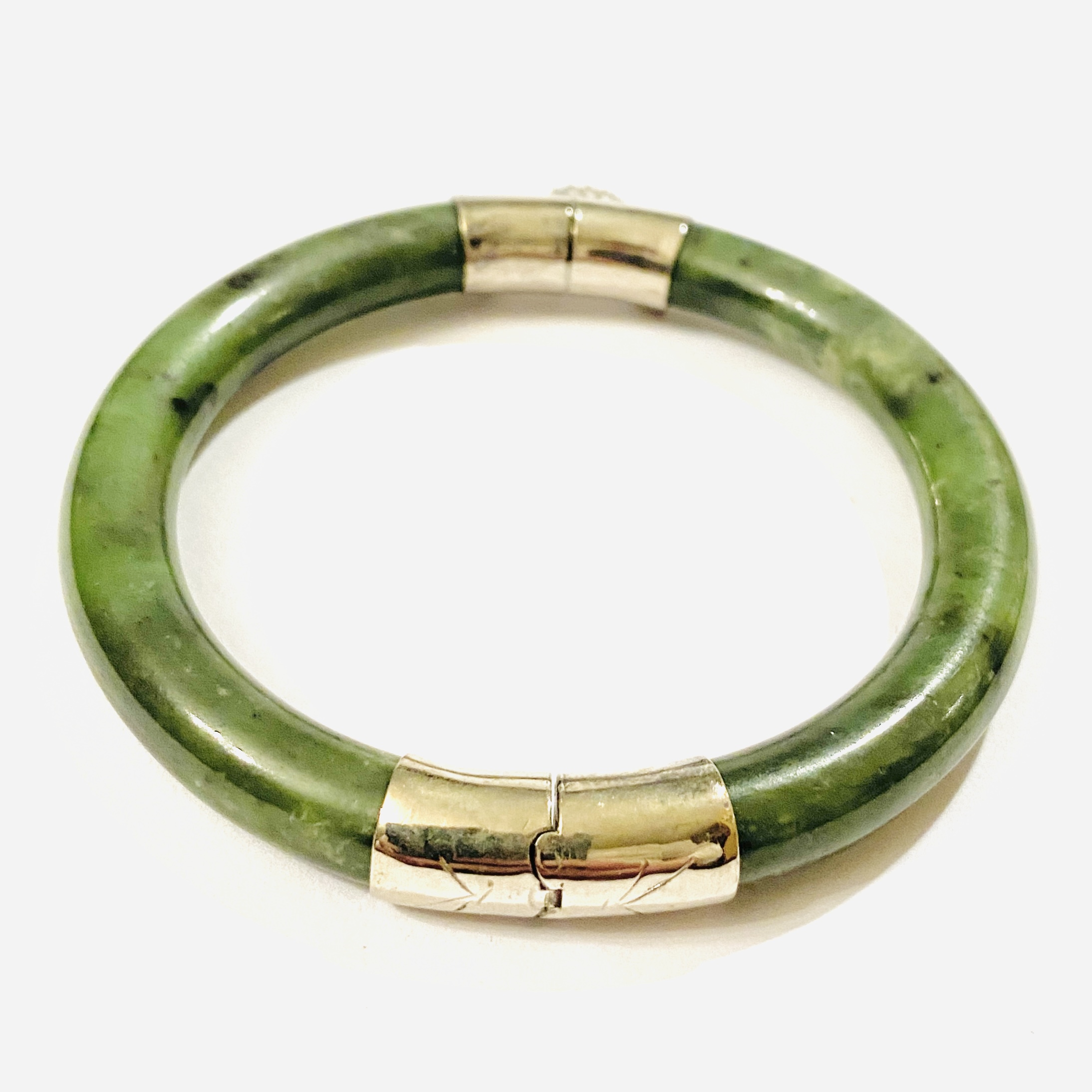 Jadeitový náramek
