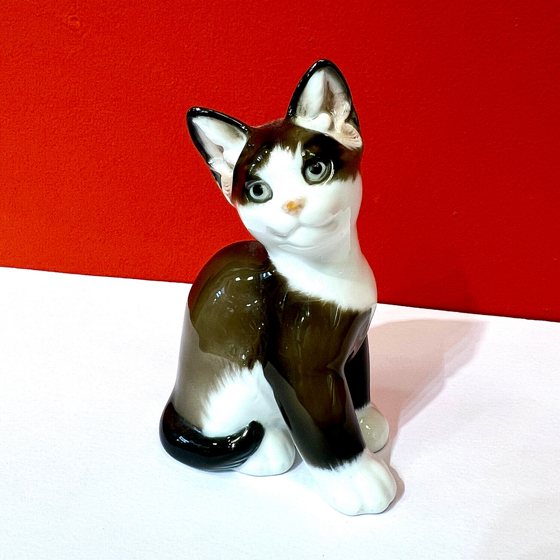 Rosenthal, sedící kočka