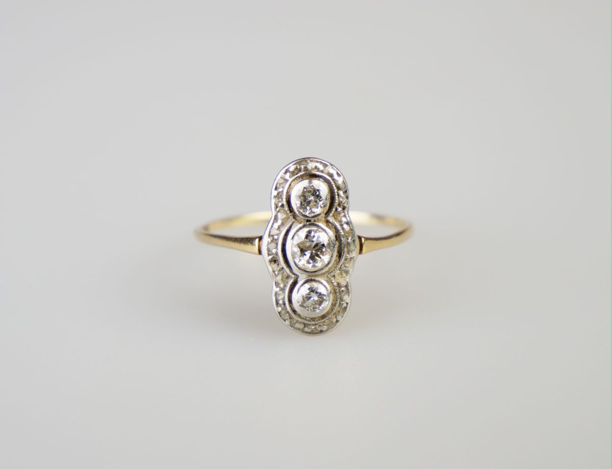 Art deco zlatý prsten s diamanty