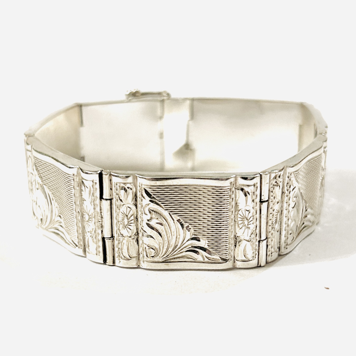 Stříbrný art-deco článkový náramek