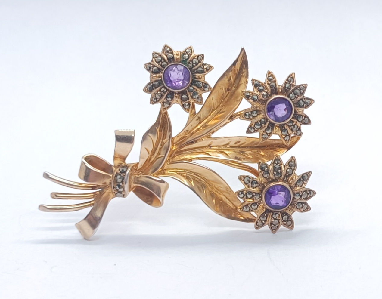 Stříbrná brož - květina s ametysty