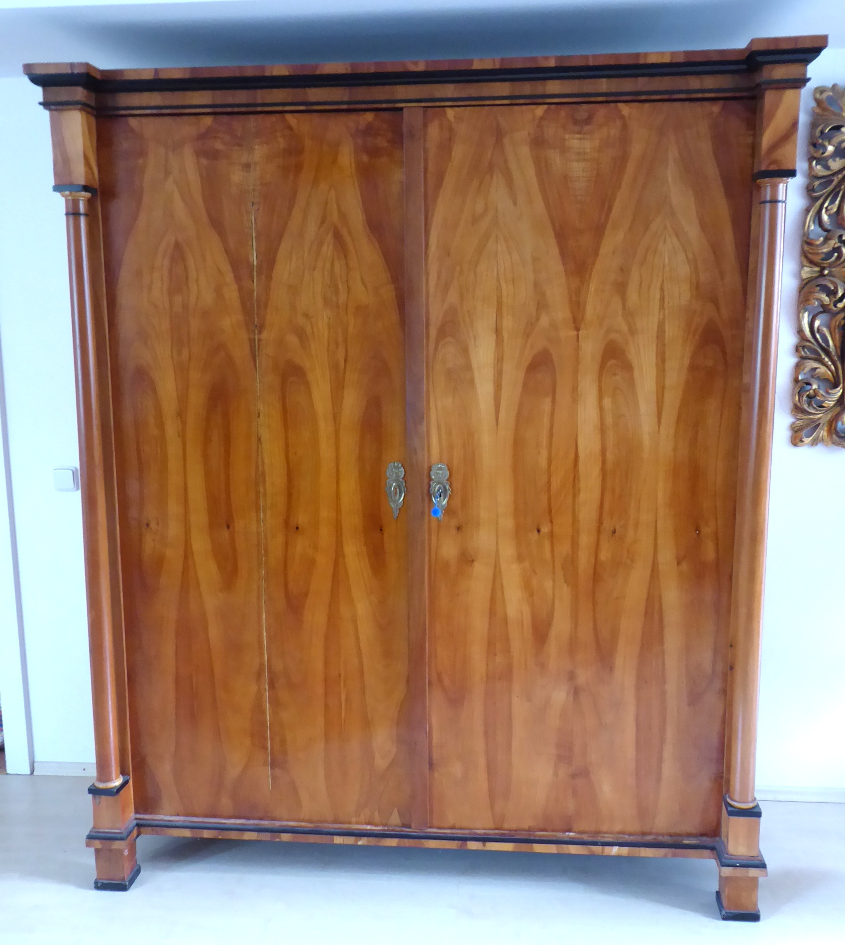 Zámecká velká skříň – biedermeier