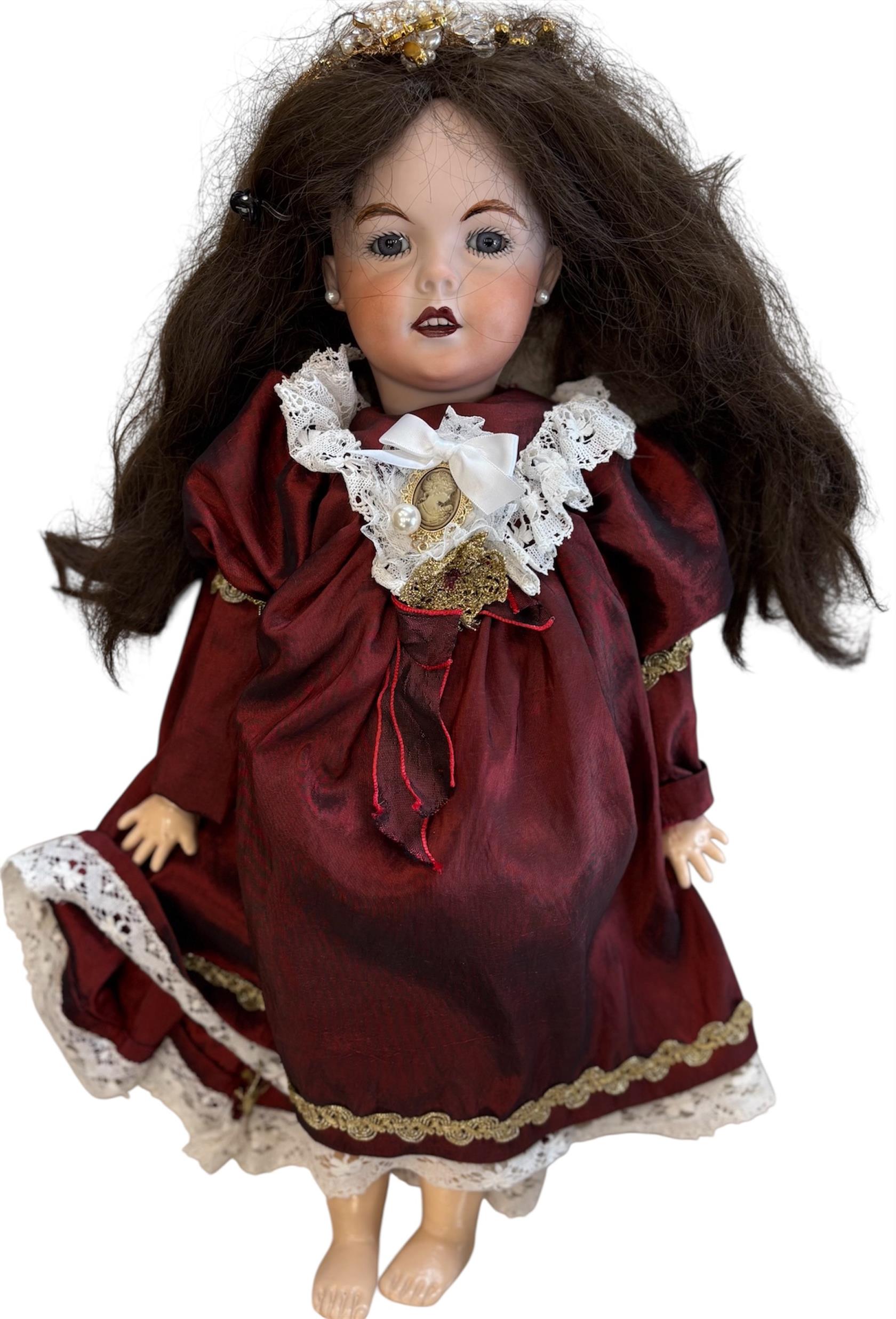 Panenka s porcelánovou hlavou – DEP. Germany