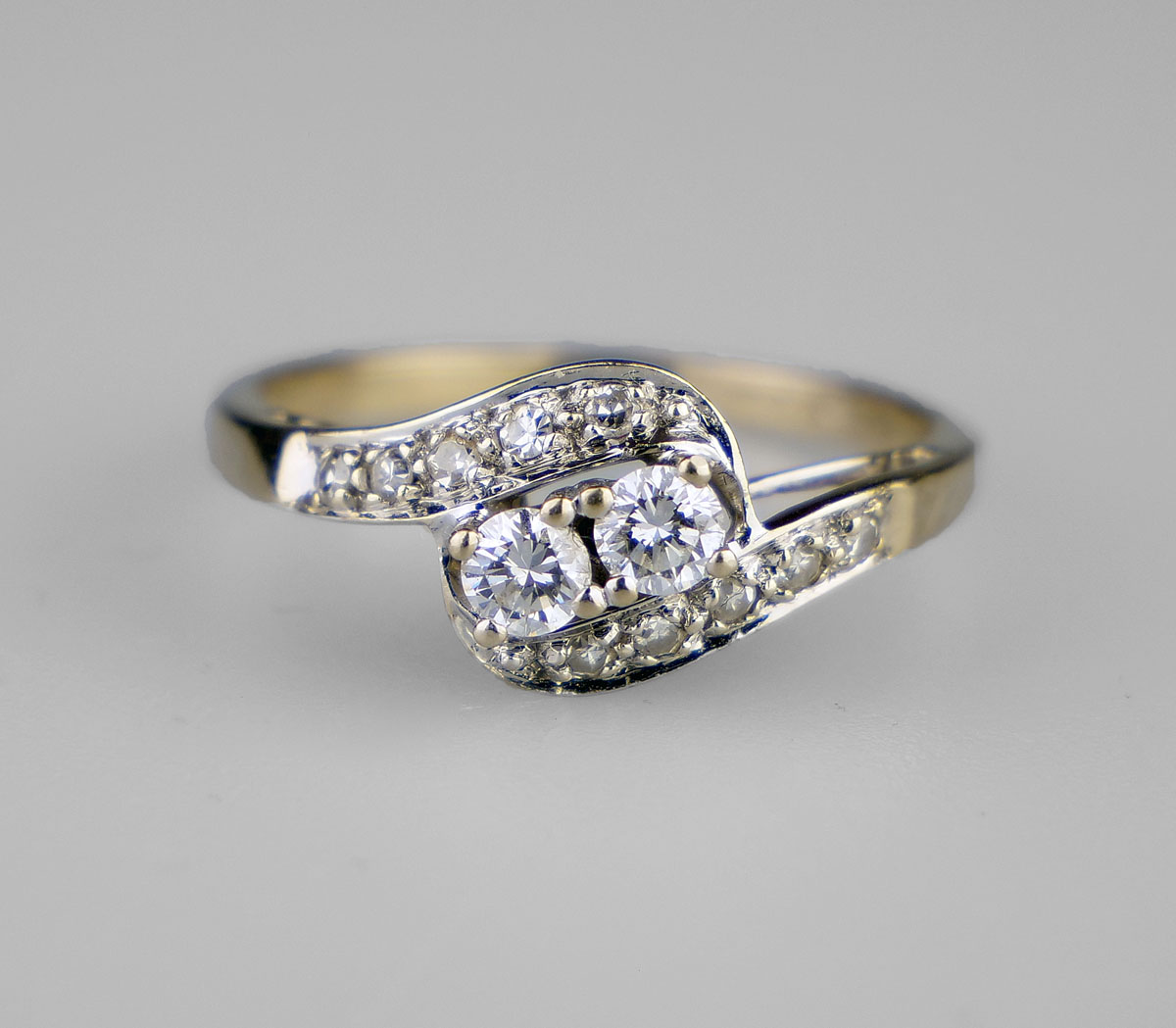 Zlatý art-deco prsten s diamanty