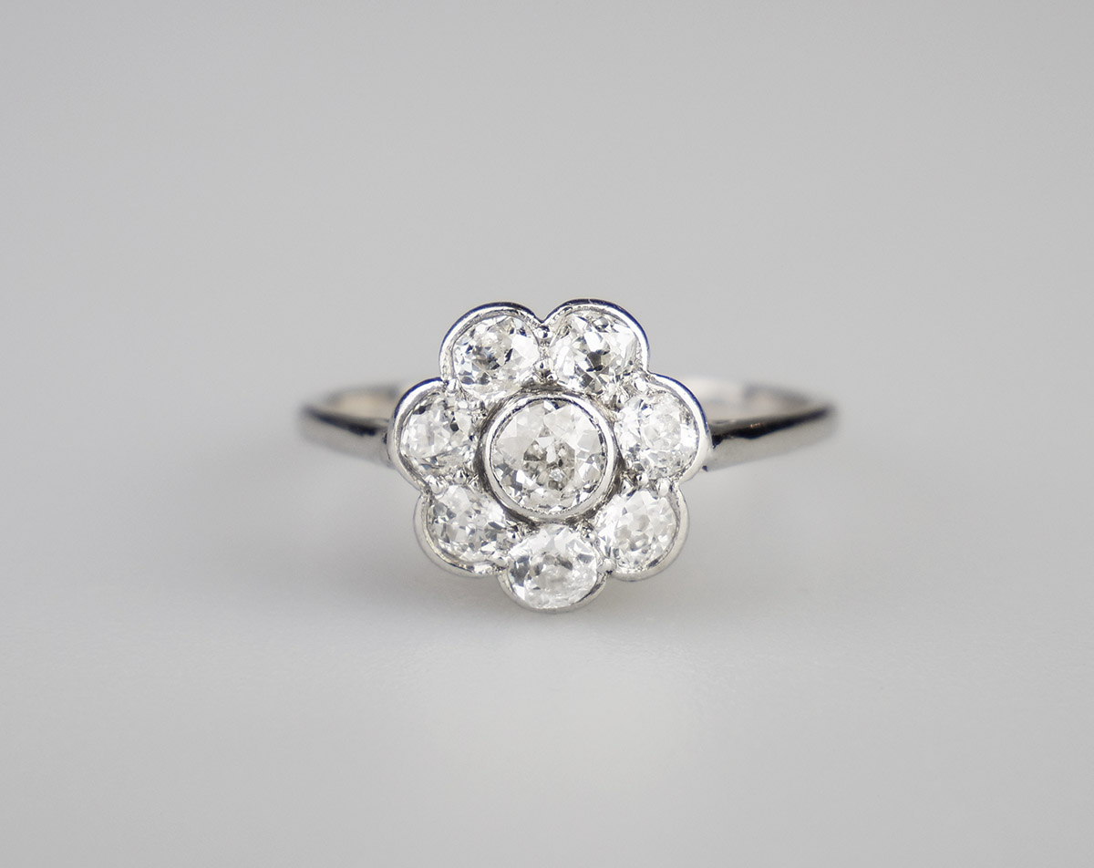 Zlatý art-deco prsten s diamanty