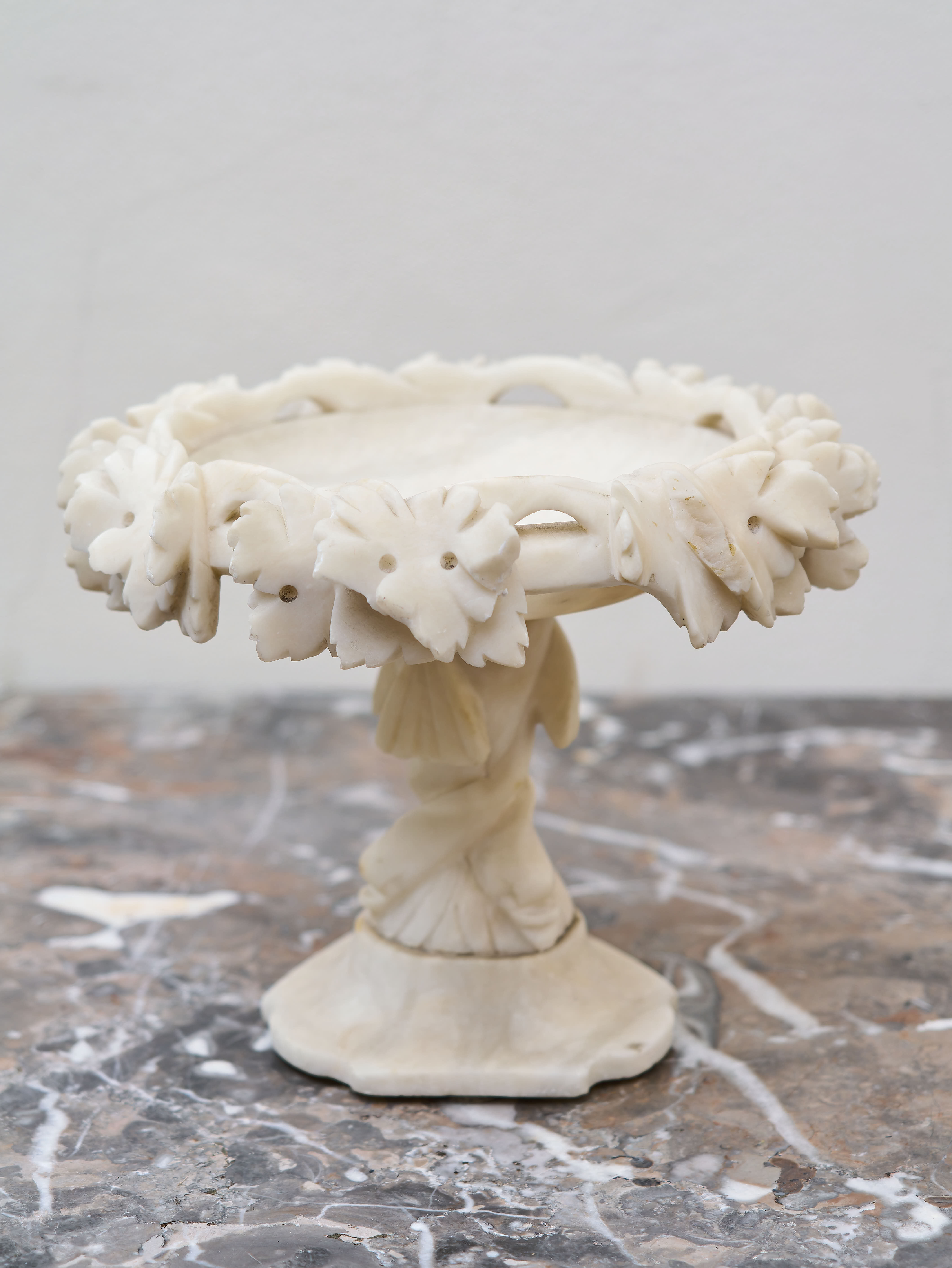 Alabastrový nástolec