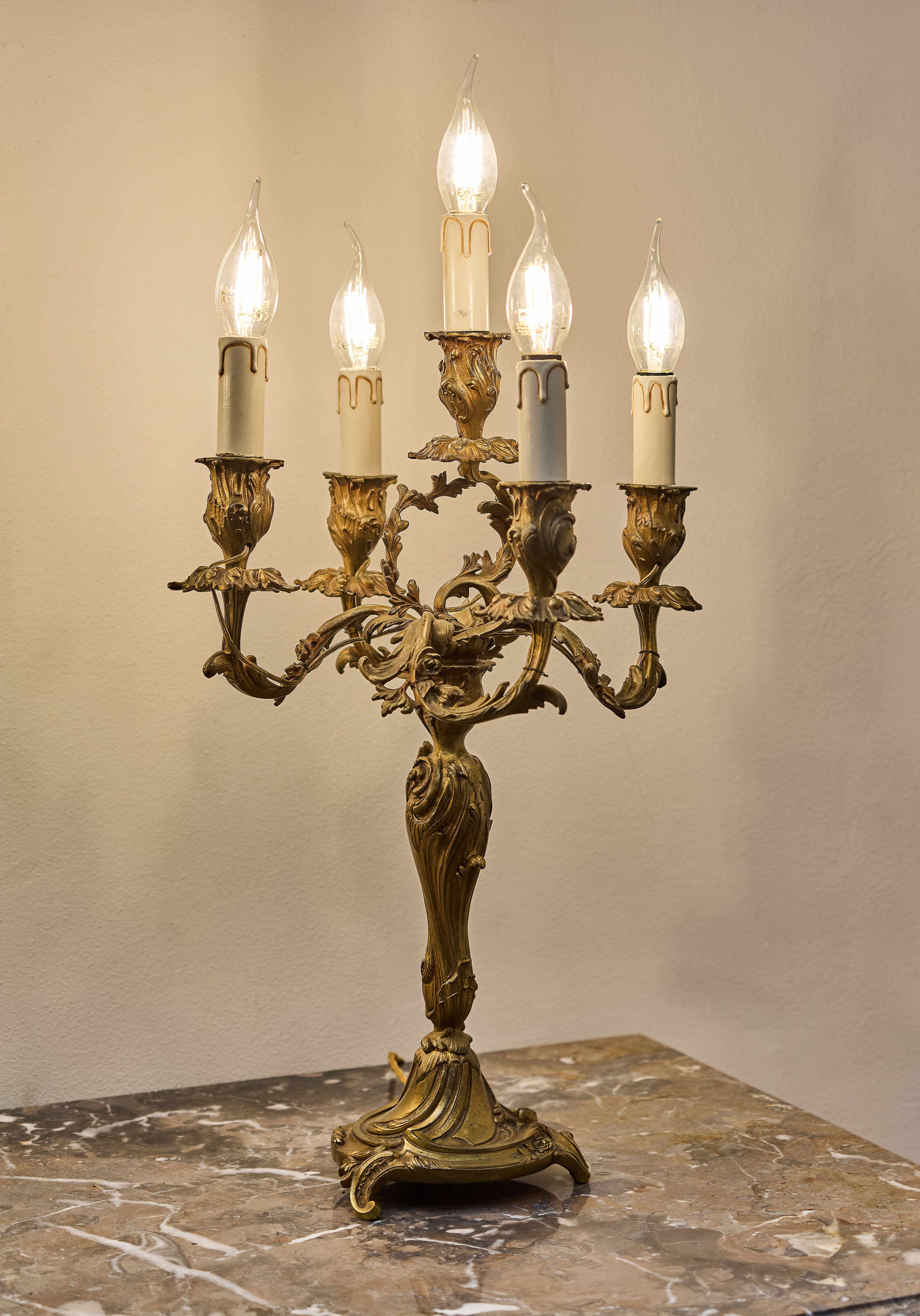 Párové bronzové svícny z 19. století – elektrifikované