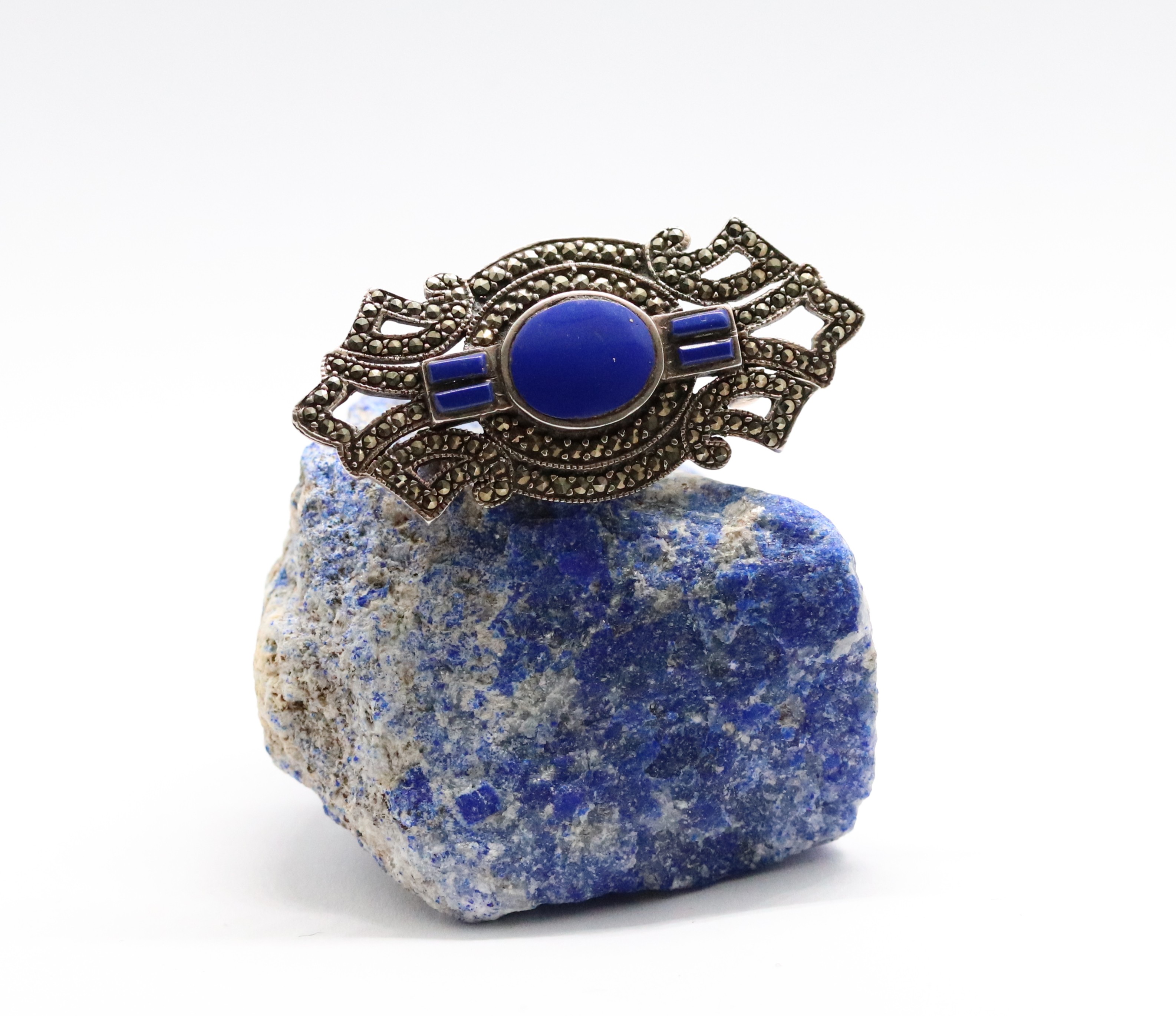 Art deco stříbrná brož s lapis lazuli