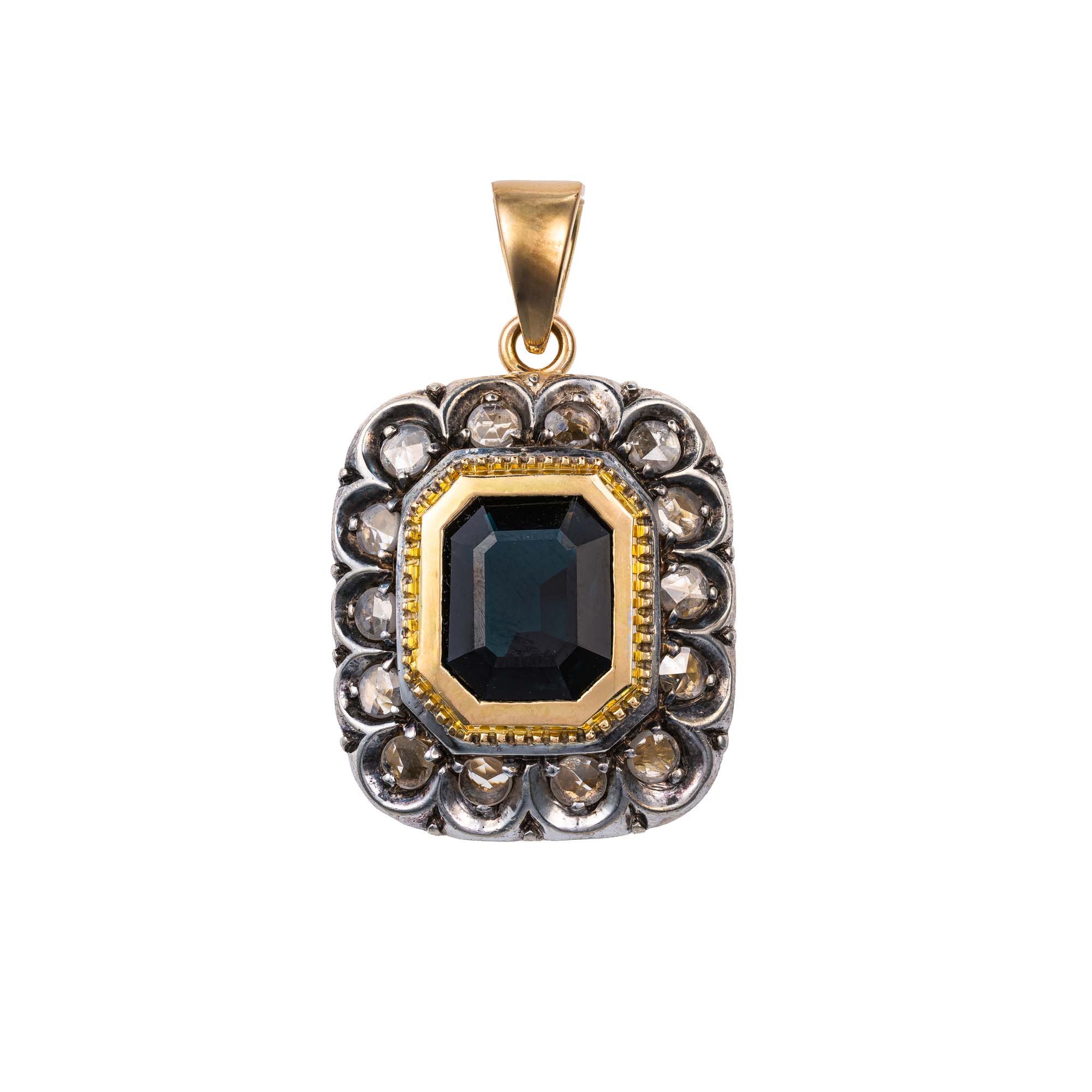 Zlatý přívěsek se safírem a diamanty