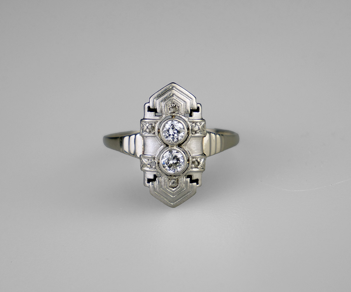 Zlatý art-deco prsten s diamanty