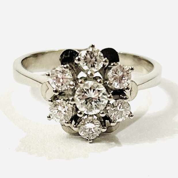 Zlatý prsten s diamanty 0,68 ct