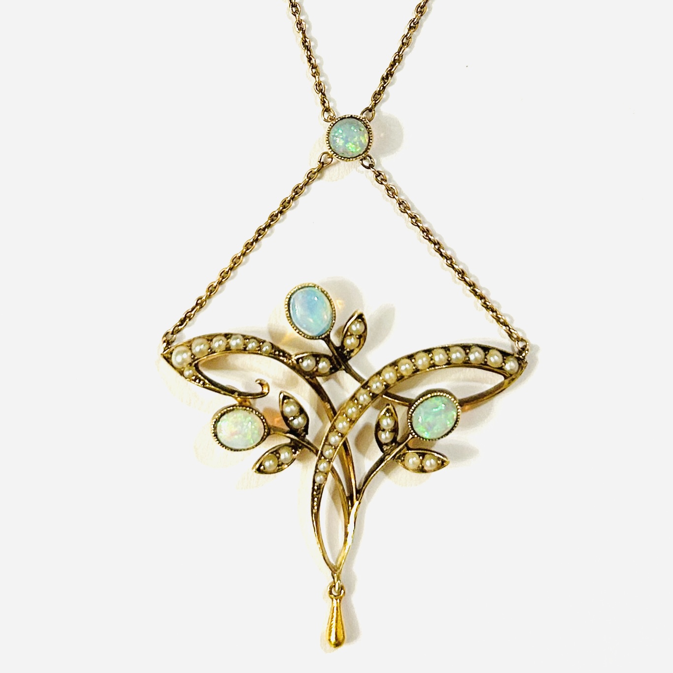 Zlatý secesní náhrdelník s opály a perlami