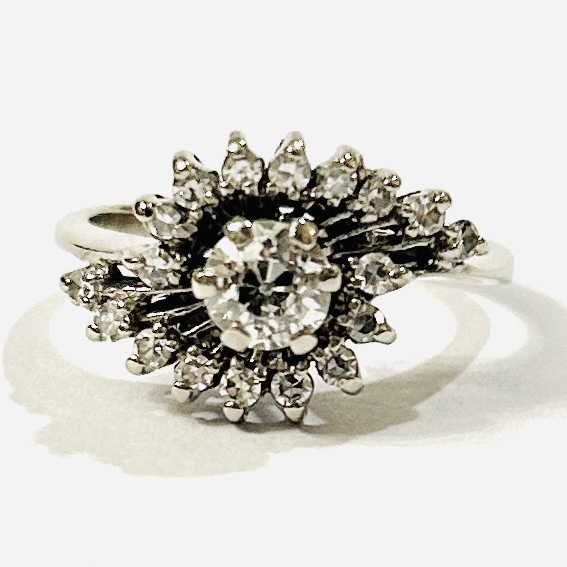 Zlatý starožitný prsten s diamanty 0,94 ct