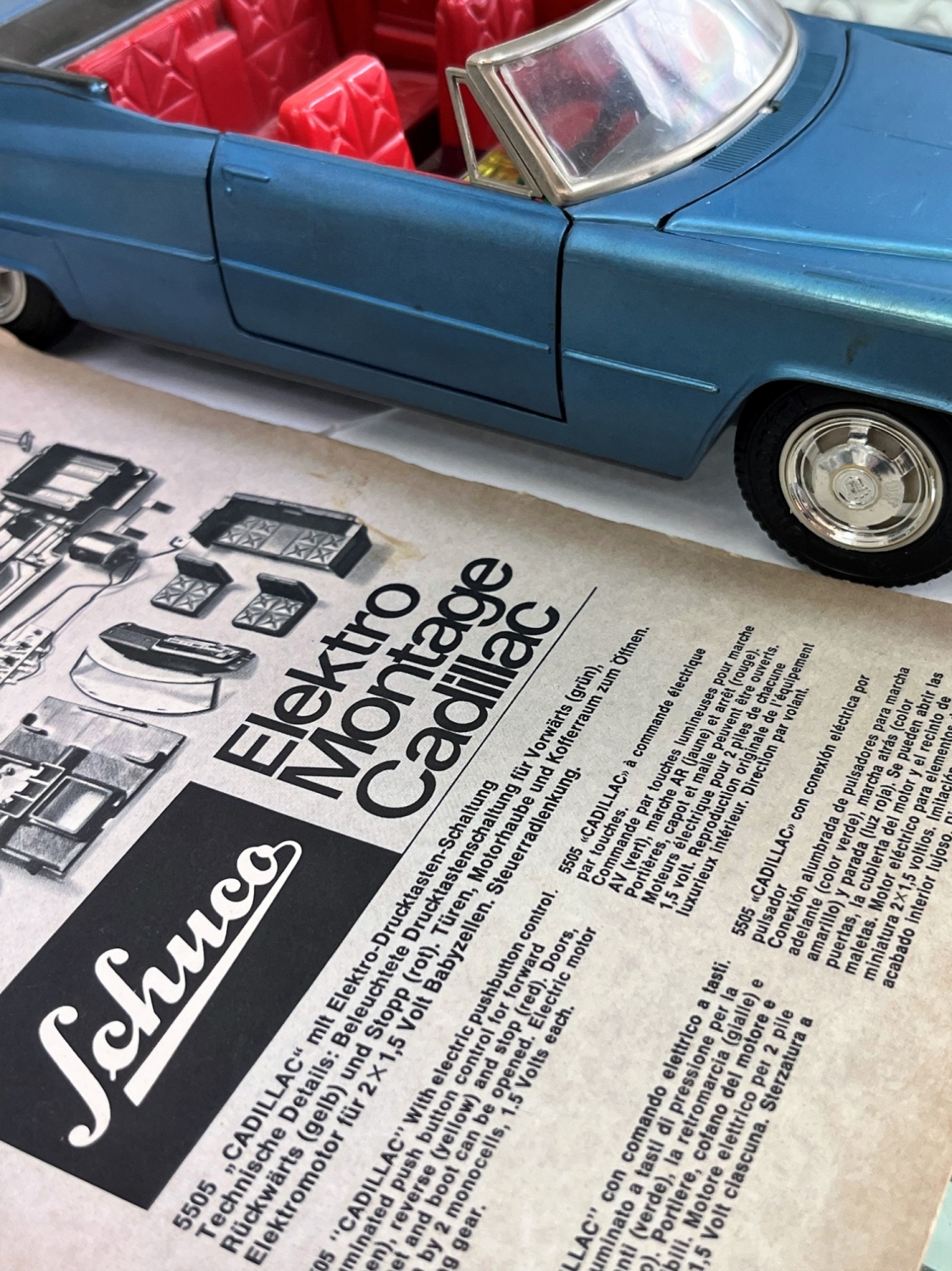 Historická hračka autíčko značka Schuco – model Cadillac de Ville