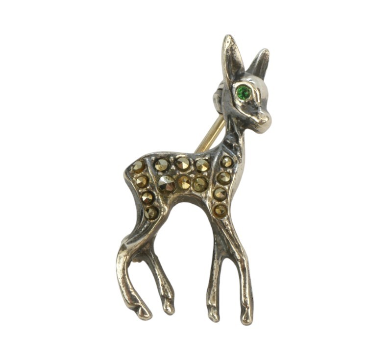 Stříbrná brož s markazity, jelínek