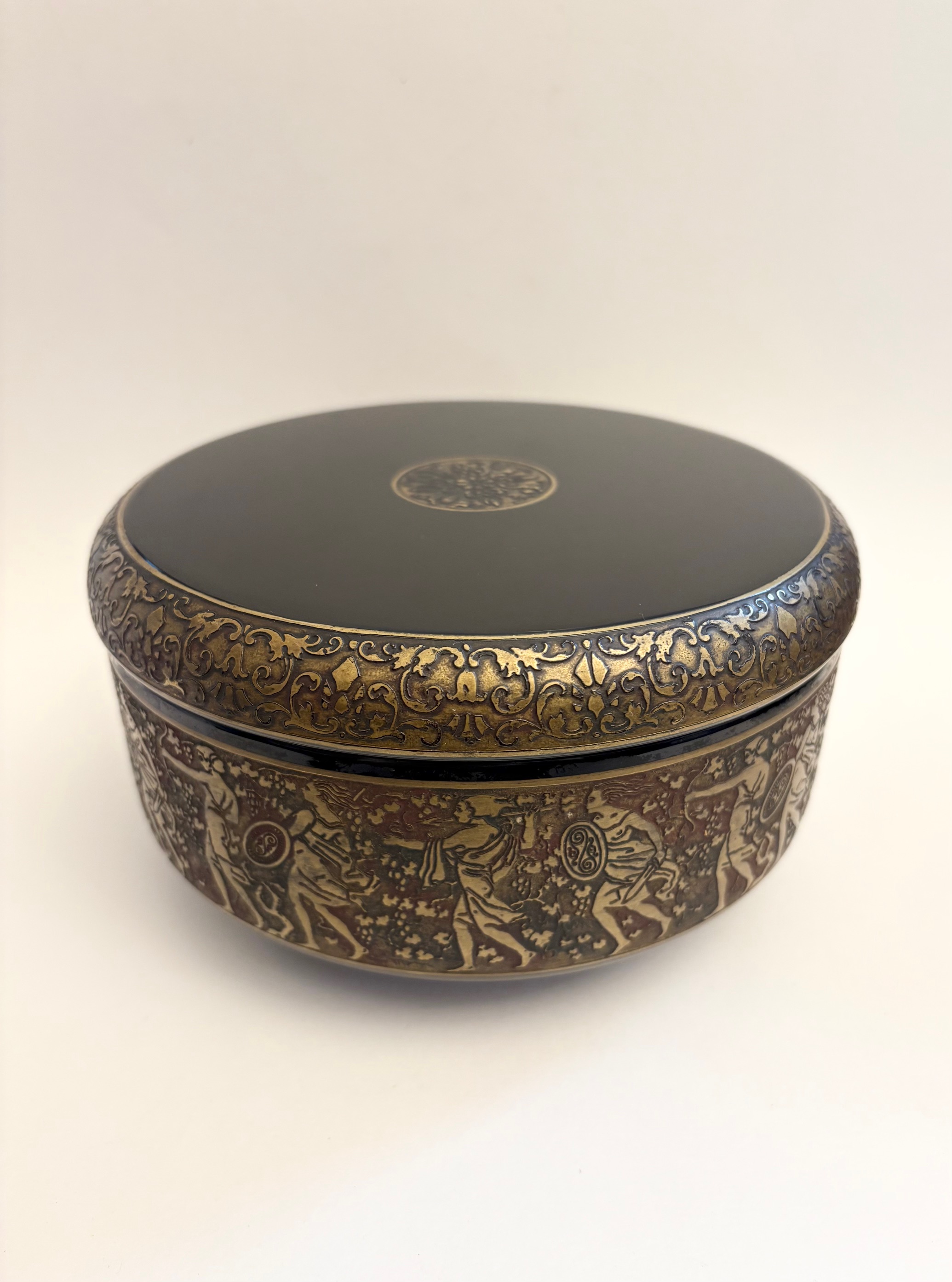 Dóza Moser s oroplastikou