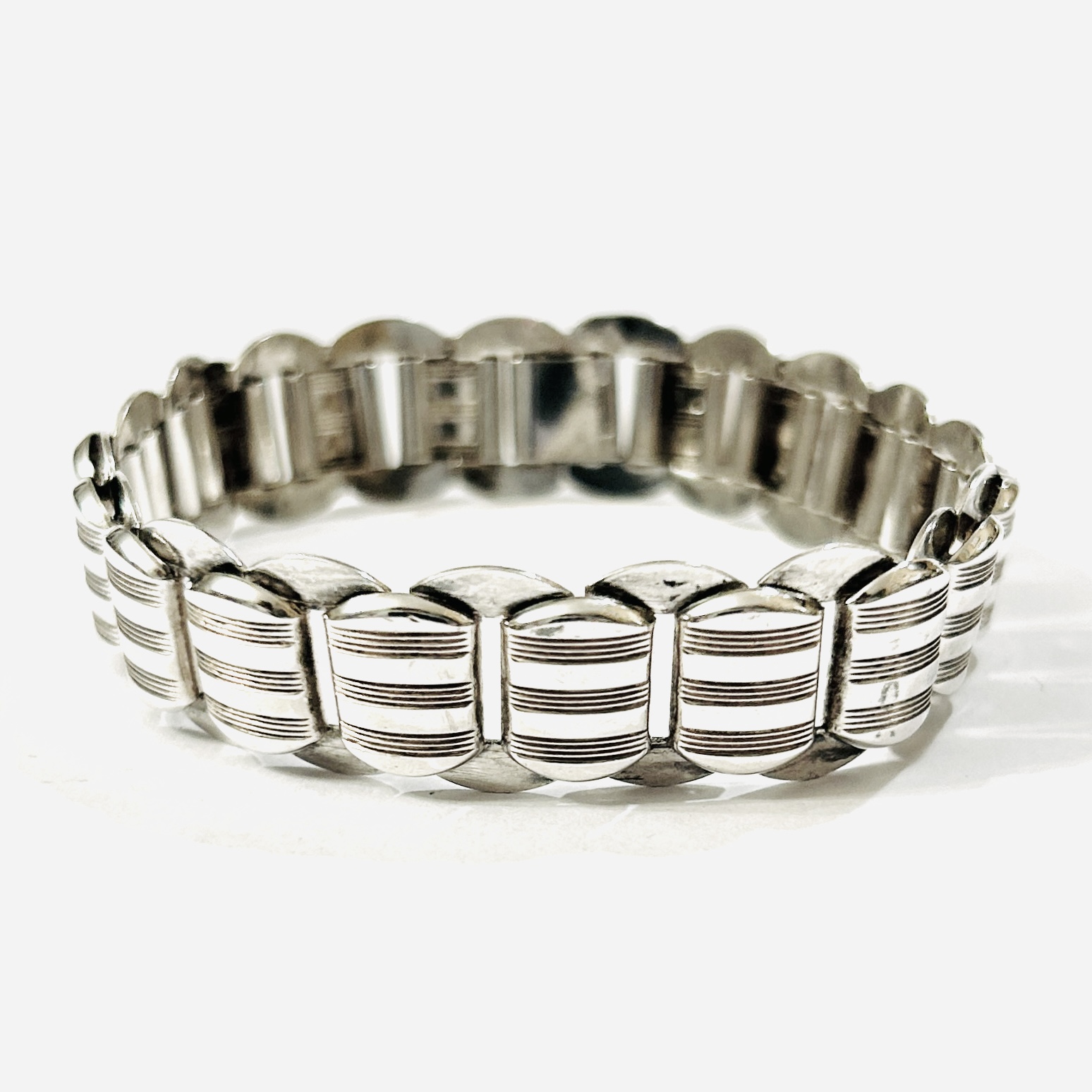 Stříbrný art-deco článkový náramek