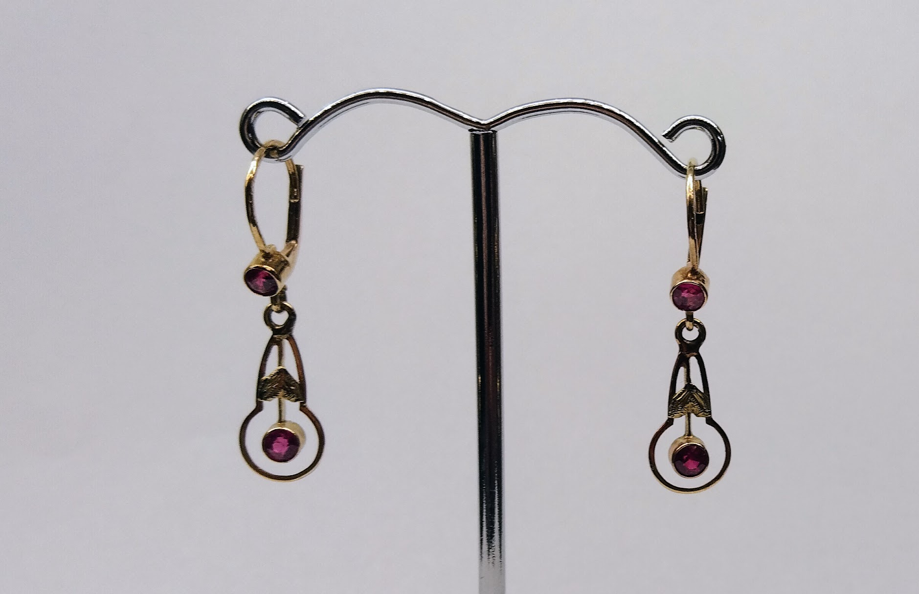 Zlaté secesní náušnice s rubíny