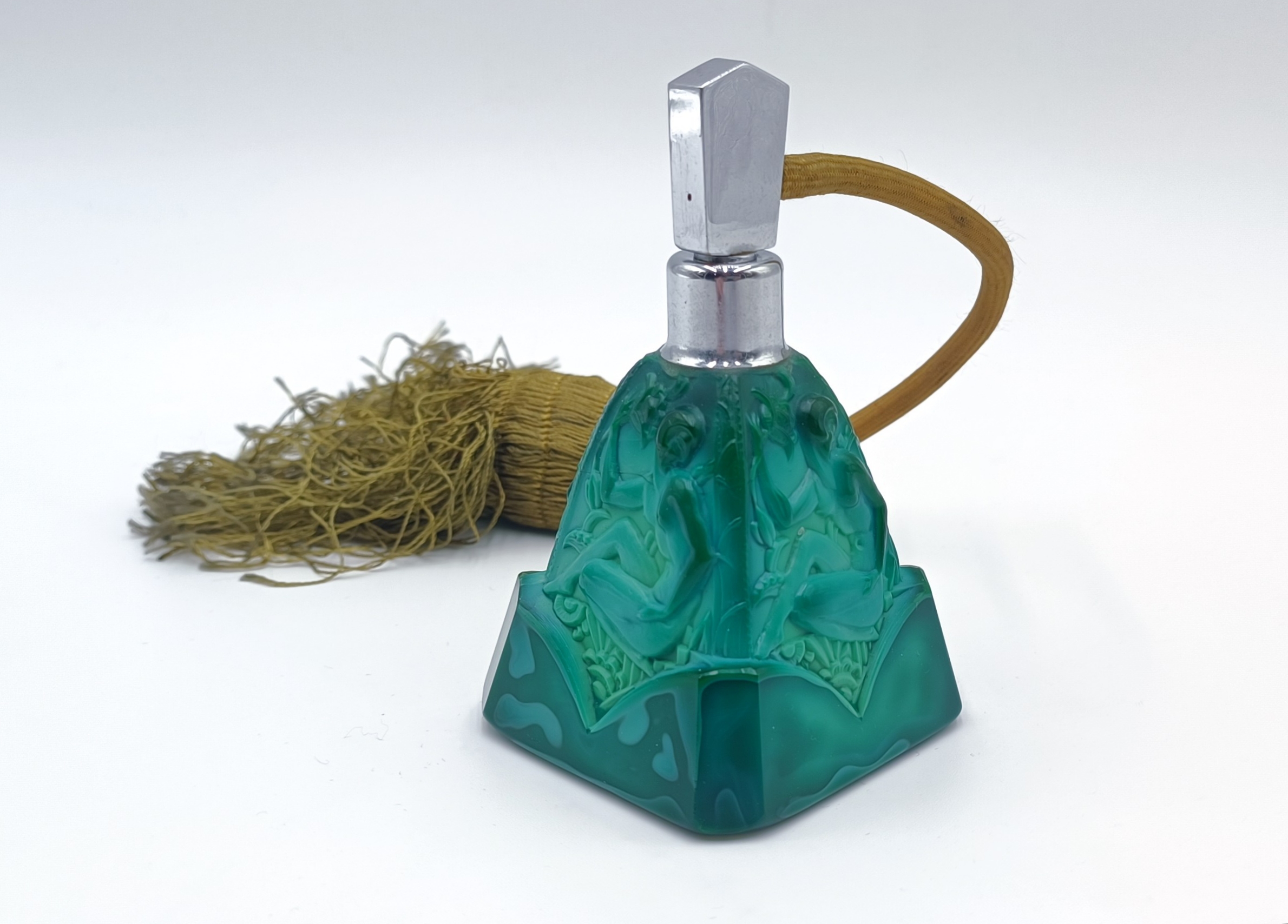 Art deco rozprašovač parfému