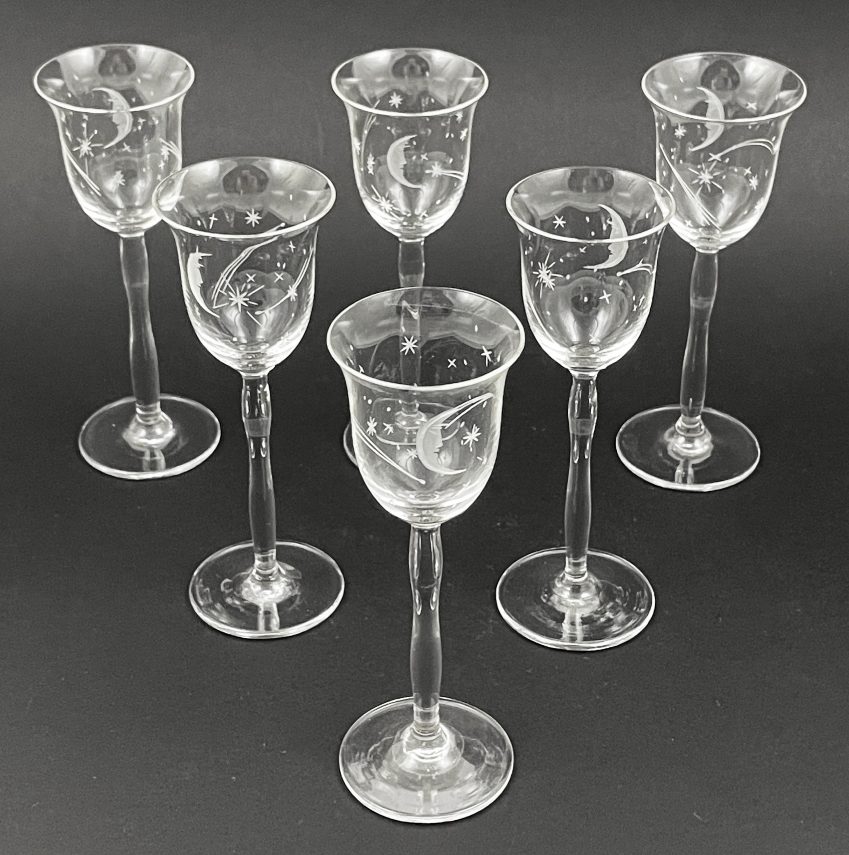 Šest likérových skleniček s hvězdami