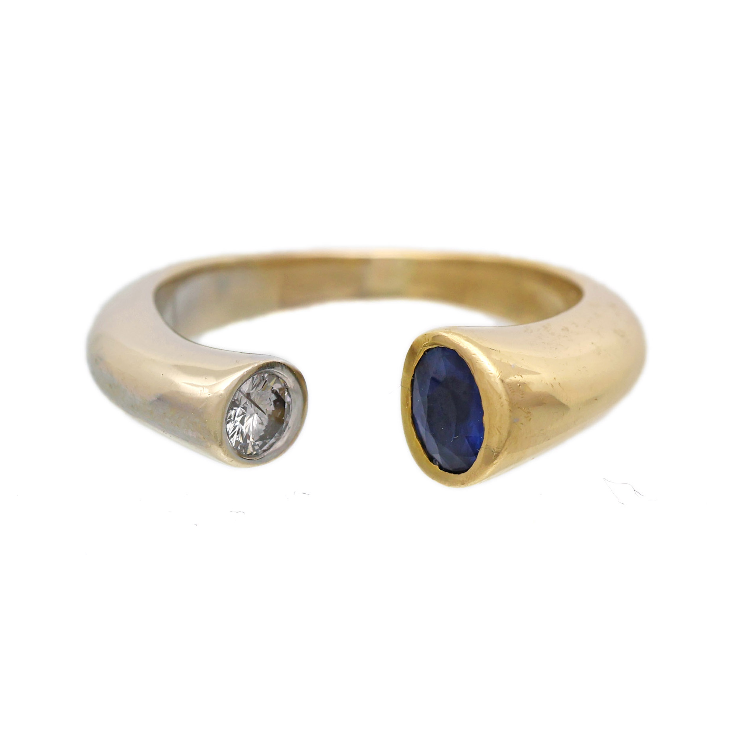 Zlatý prsten s přírodním briliantem a safírem