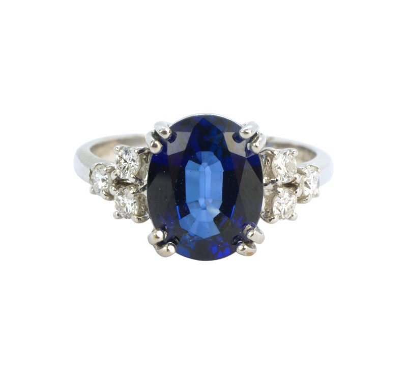 Briliantový prsten se safírem