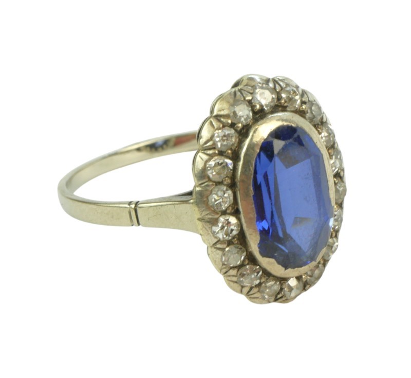 Starožitný zlatý prsten s diamanty