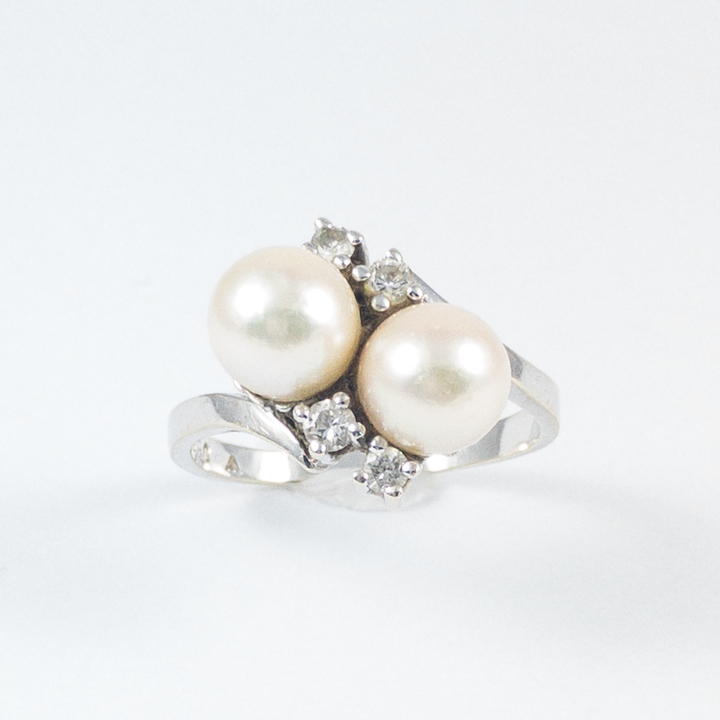 Briliantový prsten s perlami