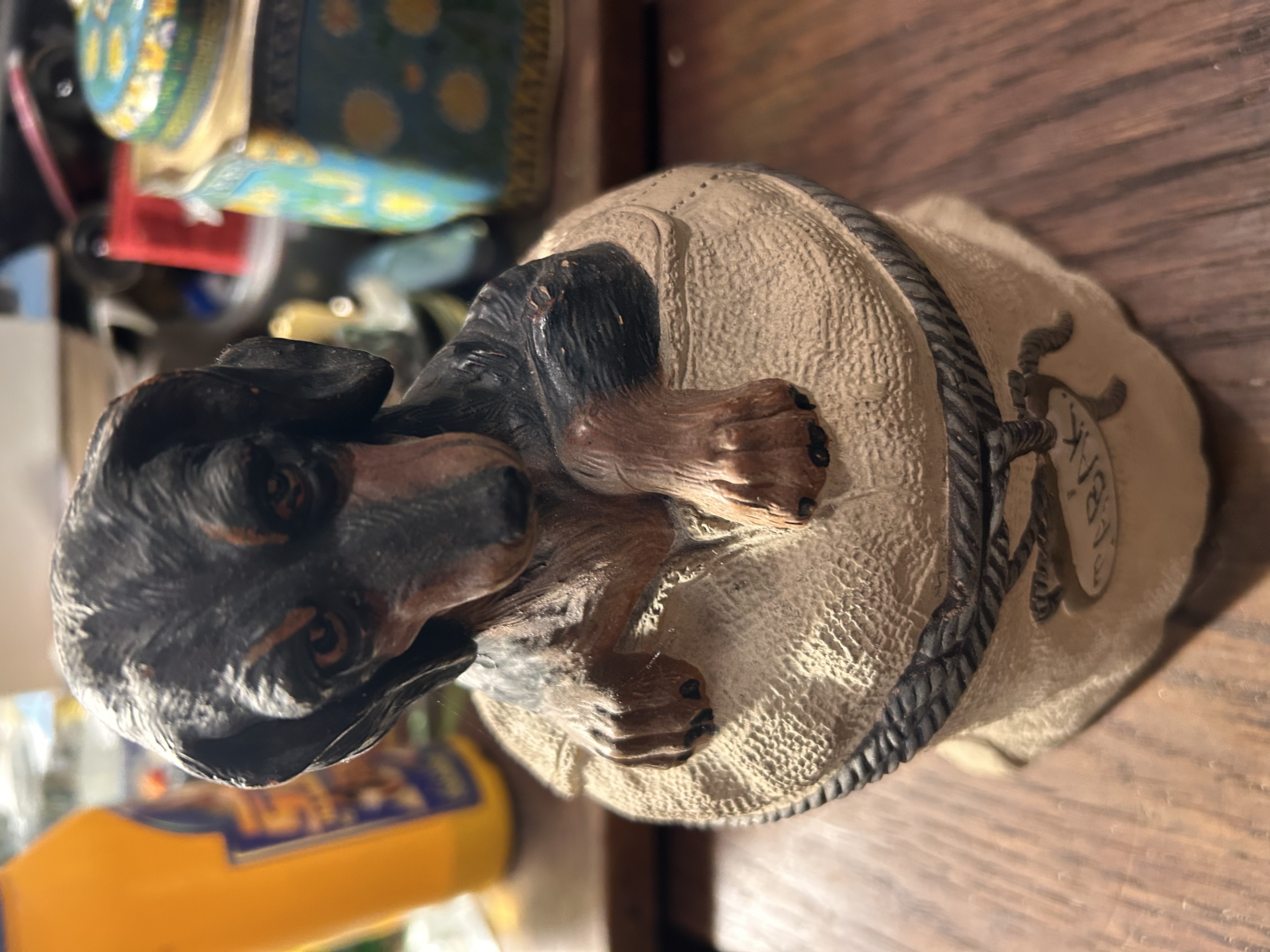 Dóza na tabák s daklem