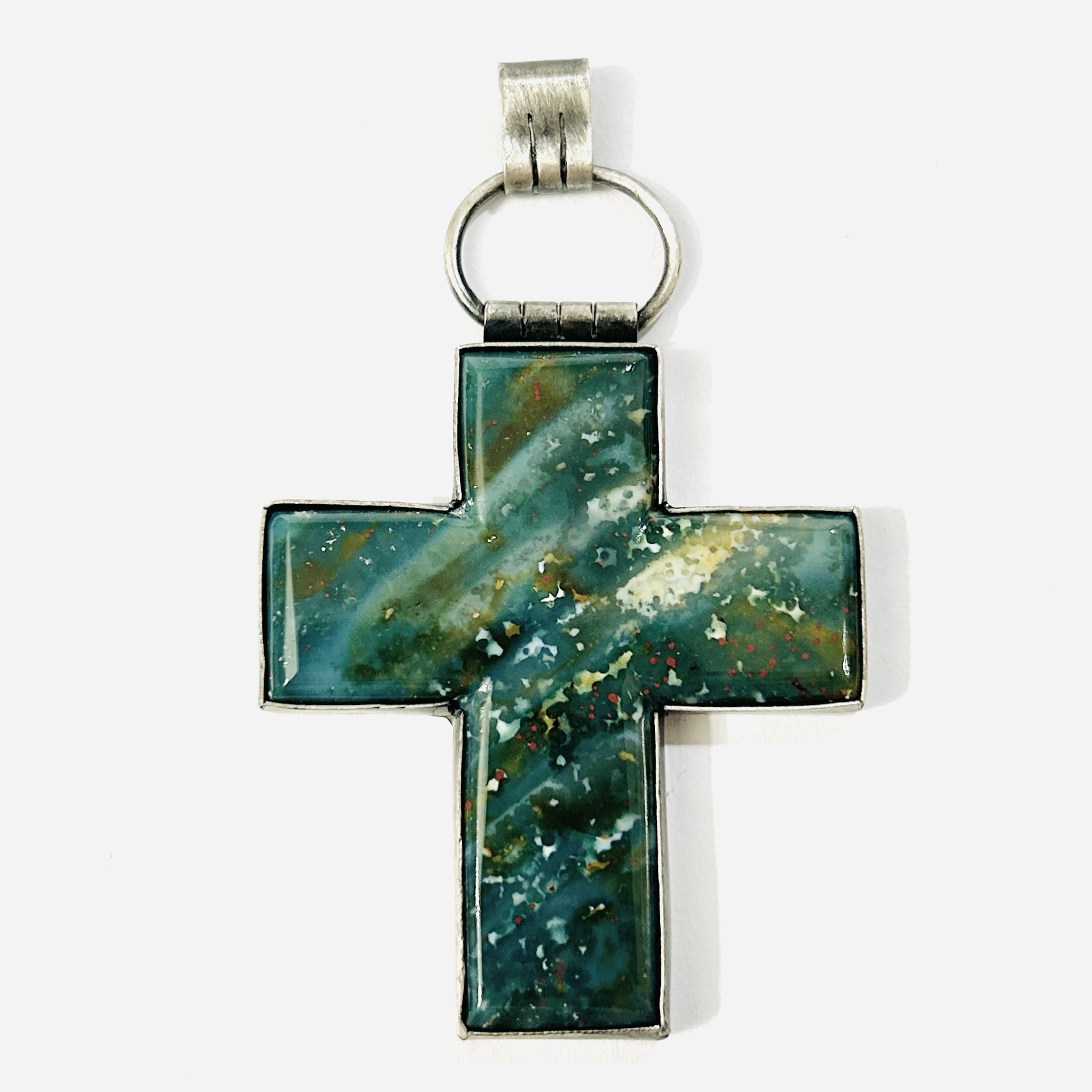 Stříbrný autorský přívěšek „kříž“ s heliotropem