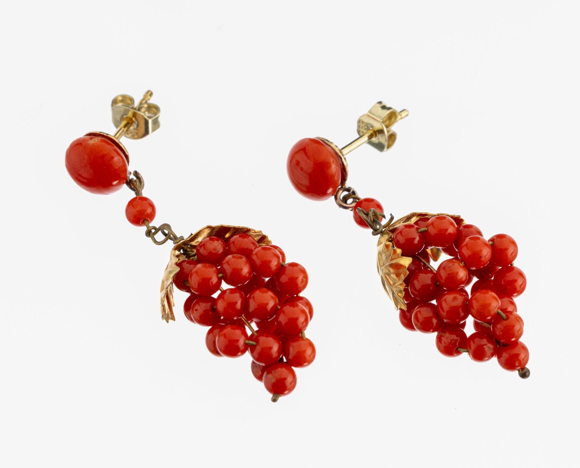 Korálové zlaté náušnice