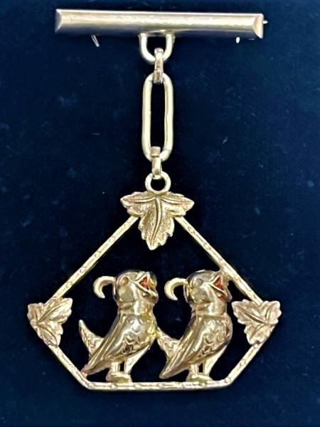 Krásná závěsná stříbrná brož s ptáčky