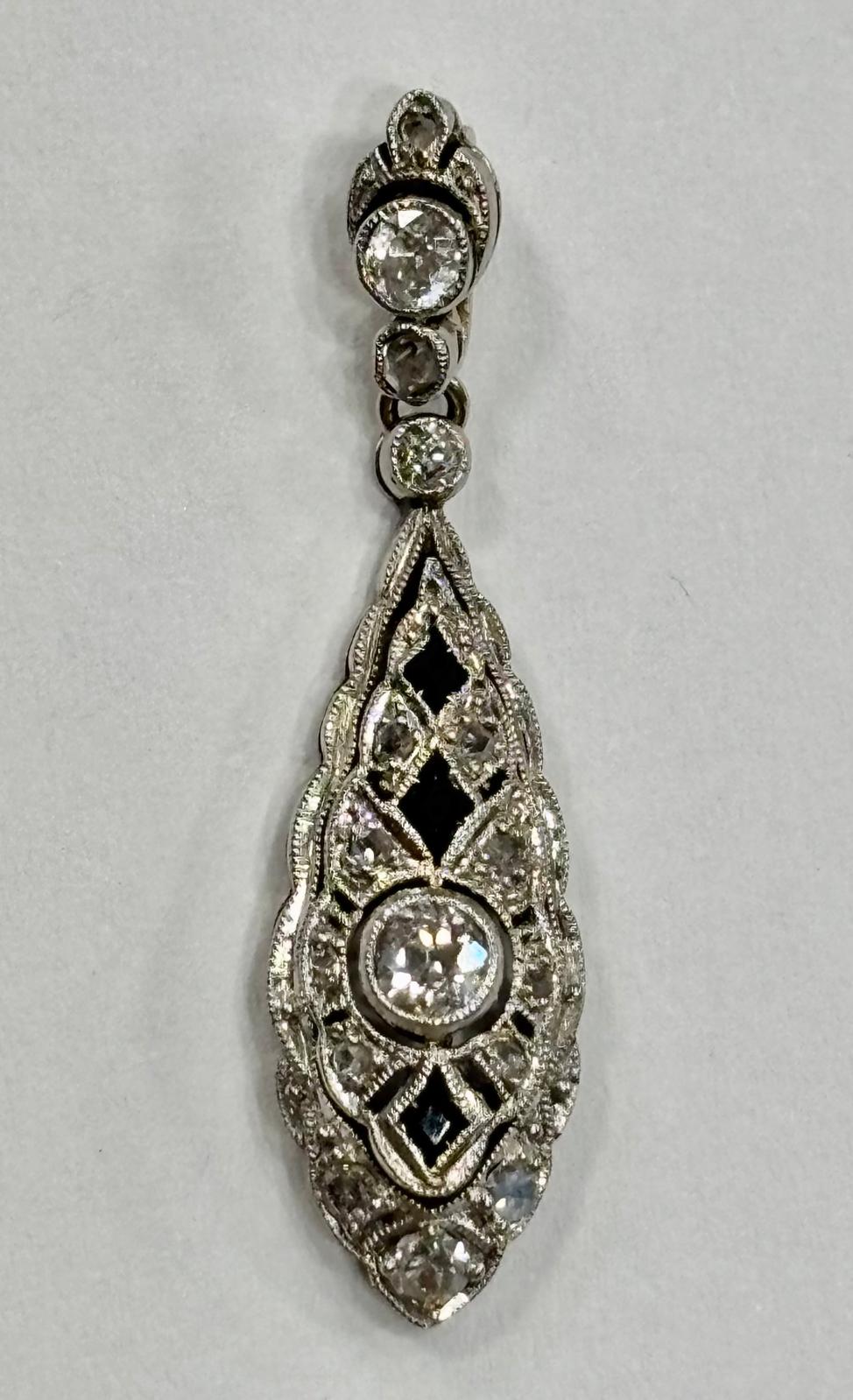 Zlatý Art Deco přívěs s brilianty a malými safírky