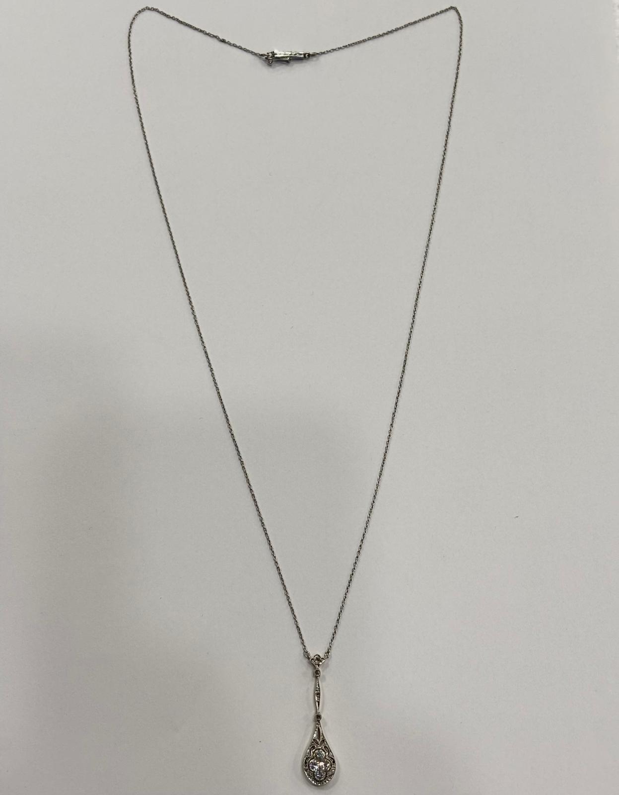 Zlatý Art Deco náhrdelník s brilianty