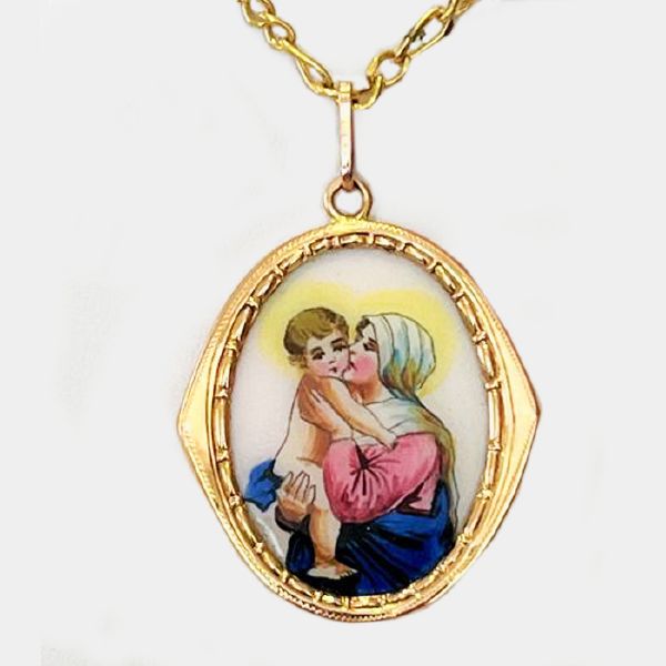 Zlatý přívěšek madonka s jezulátkem