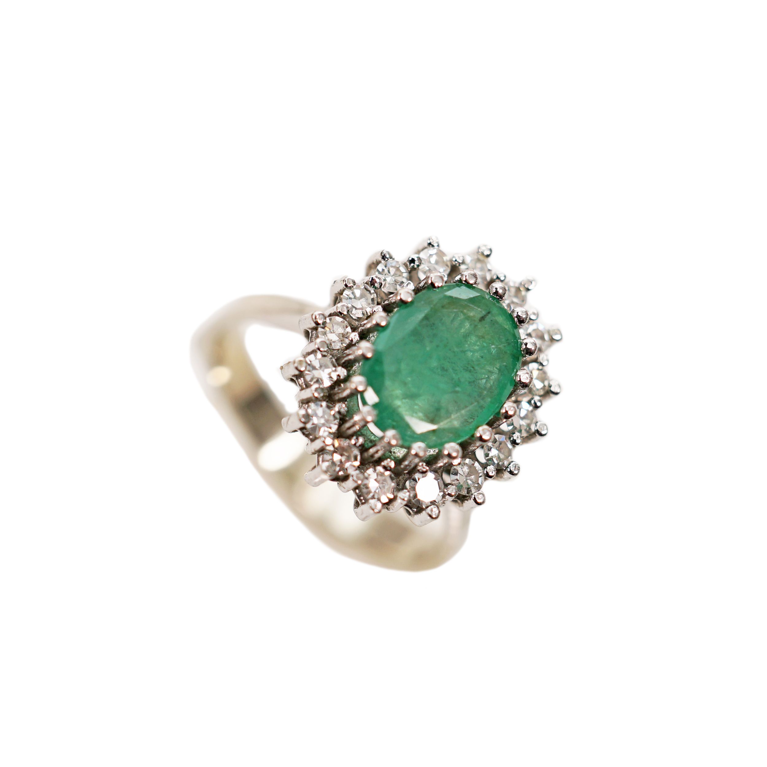 Zlatý prsten s přírodním smaragdem 1,40 ct a brilianty