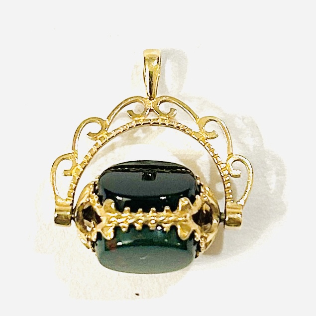 Zlatý otáčivý přívěšek s karneolem, heliotropem a černým onyxem