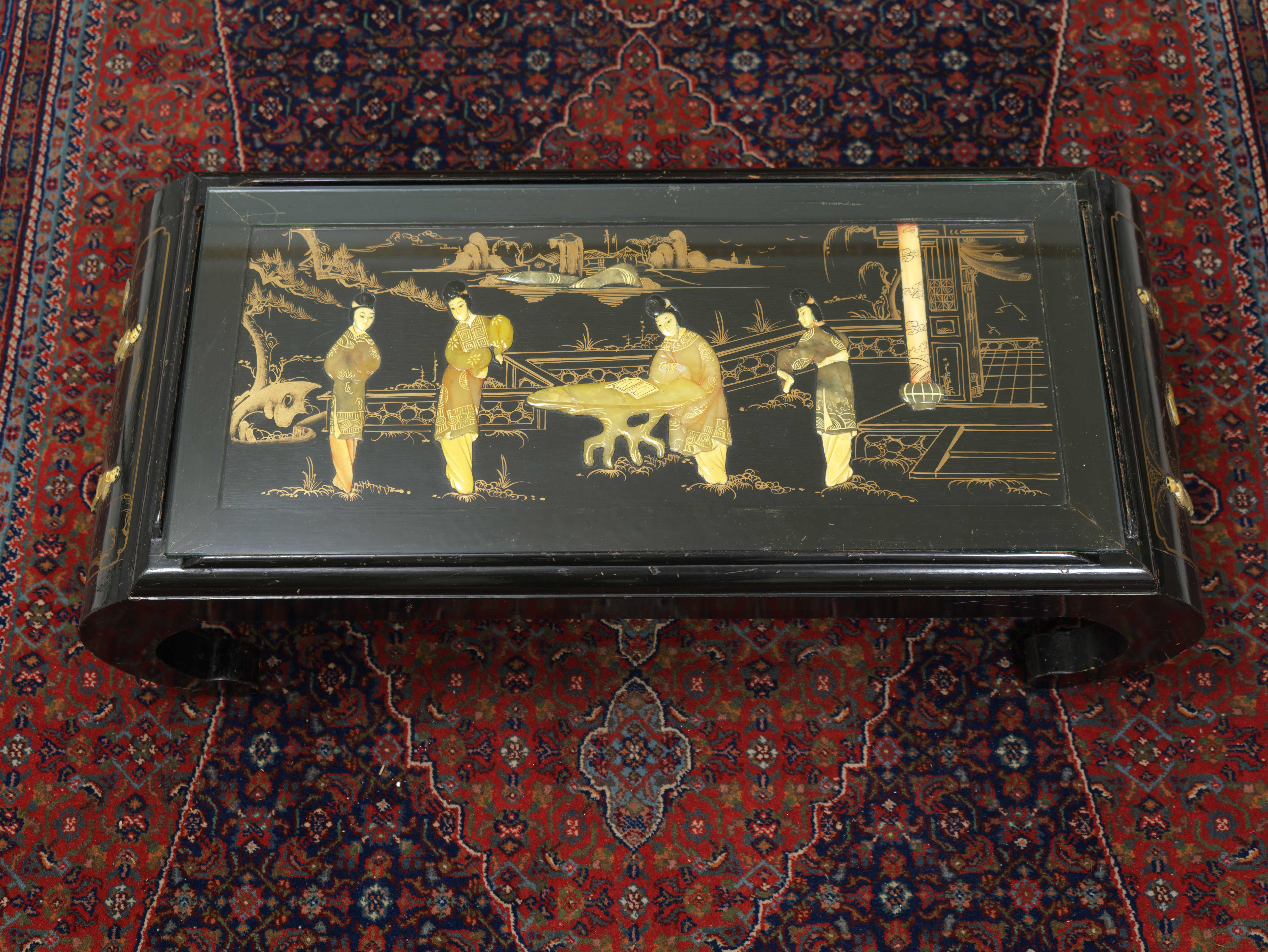 Čínský stolek na snídani do postele