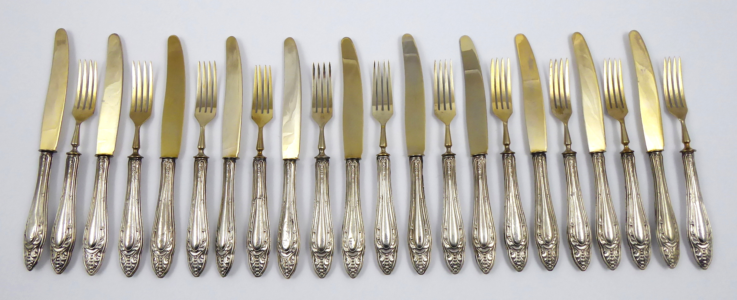 Stříbrné příbory pro 11 osob – styl anglické secese